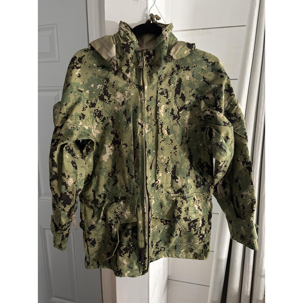Valley Apparel Parka Jacket Mens Small Camo Hooded Waterproof US Navy Type III